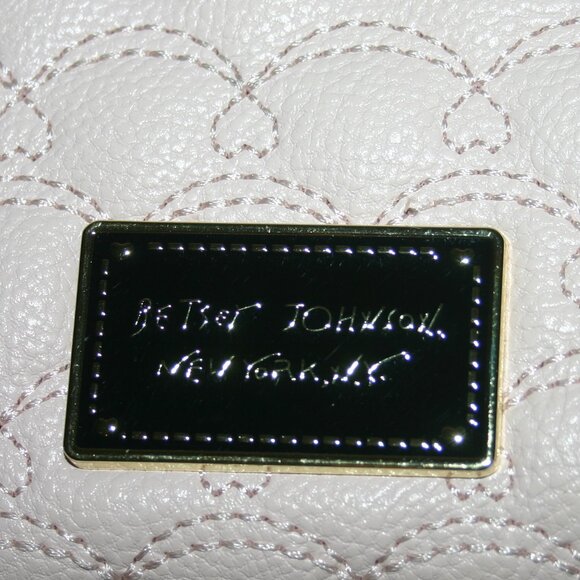 Betsey Johnson New York Pink & Black Wristlet Wallet B-133 - Picture 5 of 7